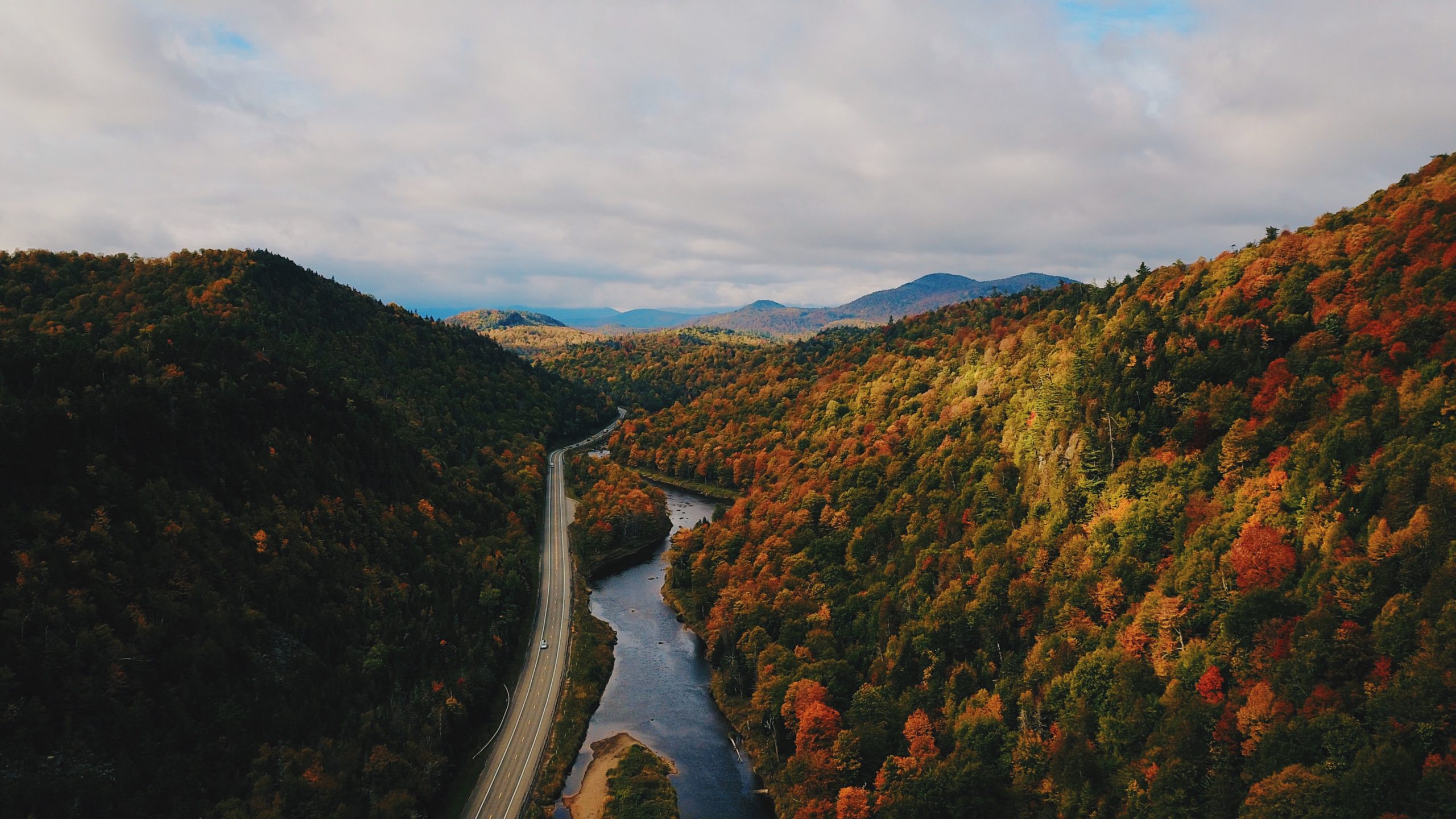 Best Electric Scenic Drives to See Fall Foliage